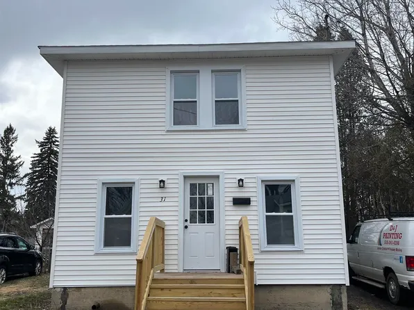 31 Spruce St, Massena, NY 13662