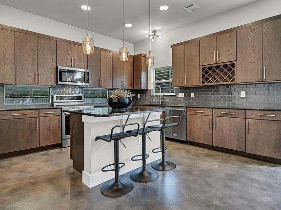 4th image of 3504 Clawson Rd APT 7