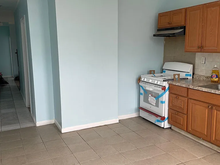 1174 Clinton Ave #3 — Photo 7