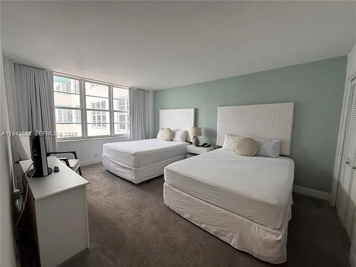 Building Photo - 5101 Collins Avenue Cu #12K