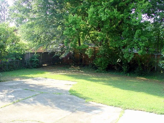 1915 Coventry Dr — Photo 21