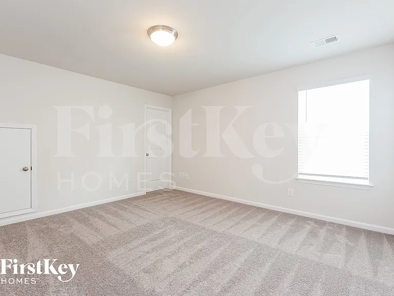 619 Goldburn Way — Photo 11