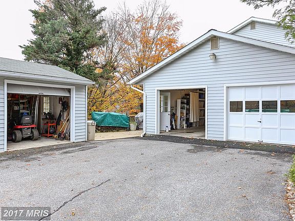 2nd image of 2341 Elderberry Ln