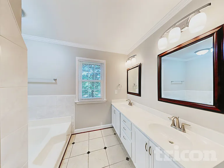 3200 Oliver Dr — Photo 8