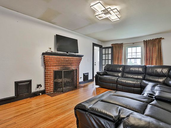 4th image of 17 Prescott Street