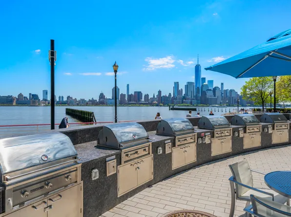 31 River Court image 2 of 24