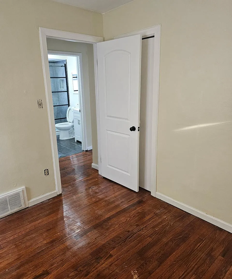 34290 Richard Street - 1 — Photo 3
