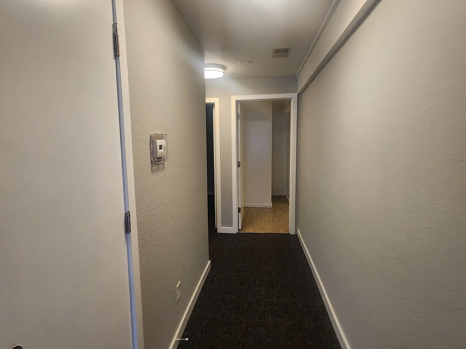2 bed, 750 sqft, $975 — Photo 2