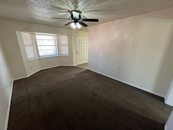 3rd image of 2304 NW Robinhood Dr