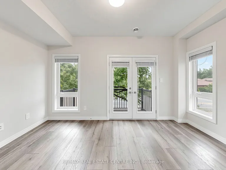 720 Grey St S #55 — Photo 18