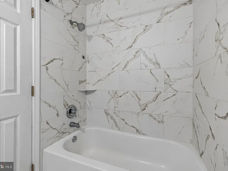 8995 Bonham Cir — Photo 23
