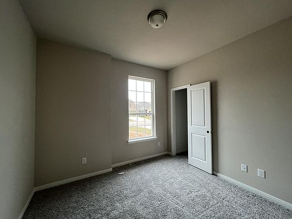 4th image of 11329 Solar St