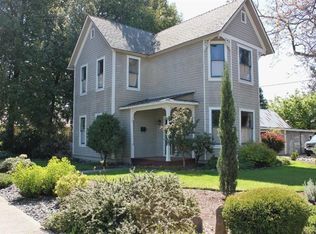 423 NW A St, Grants Pass, OR