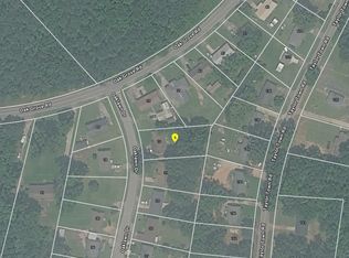 13 Oaklawn Dr, Abbeville, SC 29620