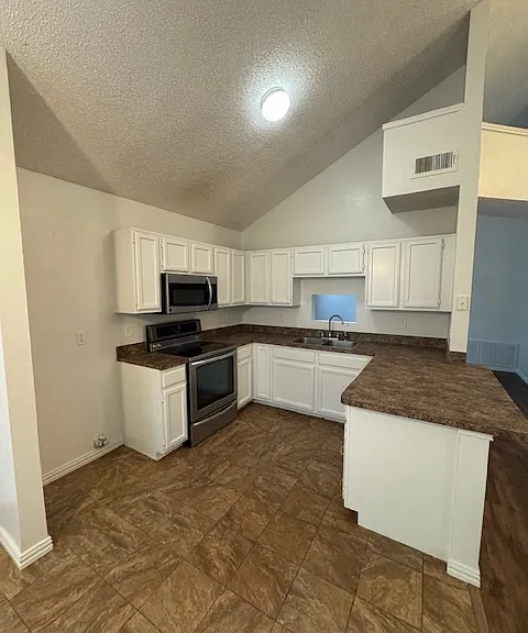 611 Turner Way — Photo 12