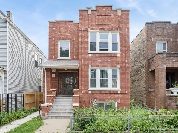 3633 W Oakdale Ave, Chicago, IL 60618