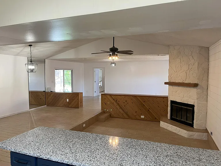 245 W Highland St — Photo 6
