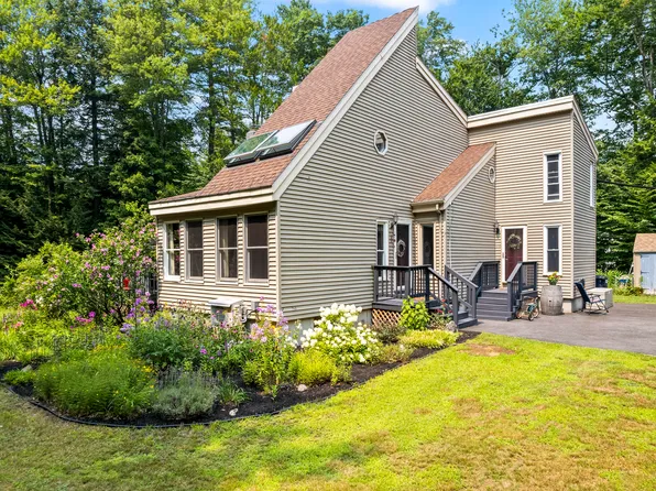 14 Mertie Drive, Buxton, ME 04093