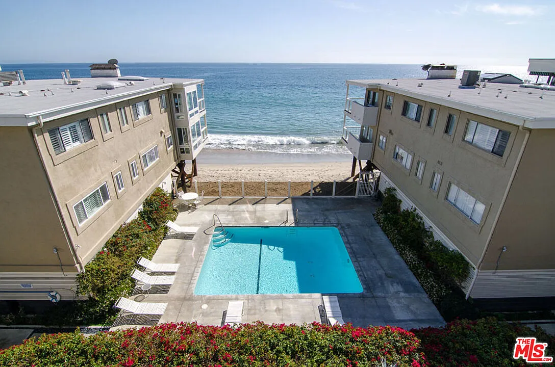 2 bed, 2.0 bath, 1200 sqft, $10,000 — Photo 2