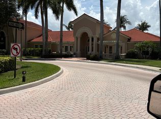 1640 N 42nd Cir APT 105, Vero Beach, FL 32967