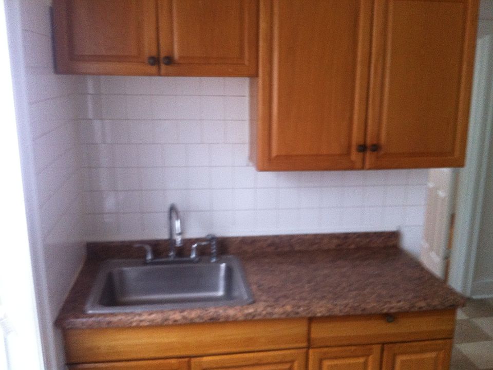 1st image of 7916 S Kingston Ave APT 1E
