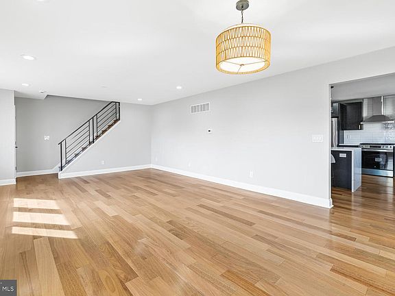 5th image of 1120 Wilson Ave
