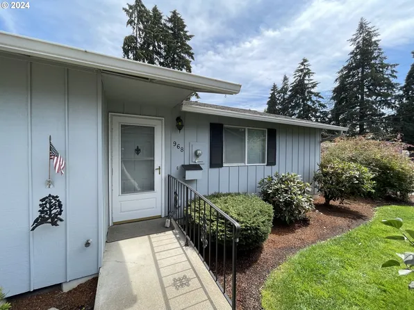 968 W L St, Springfield, OR 97477