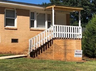 14 Victor Ct, Greer, SC 29651