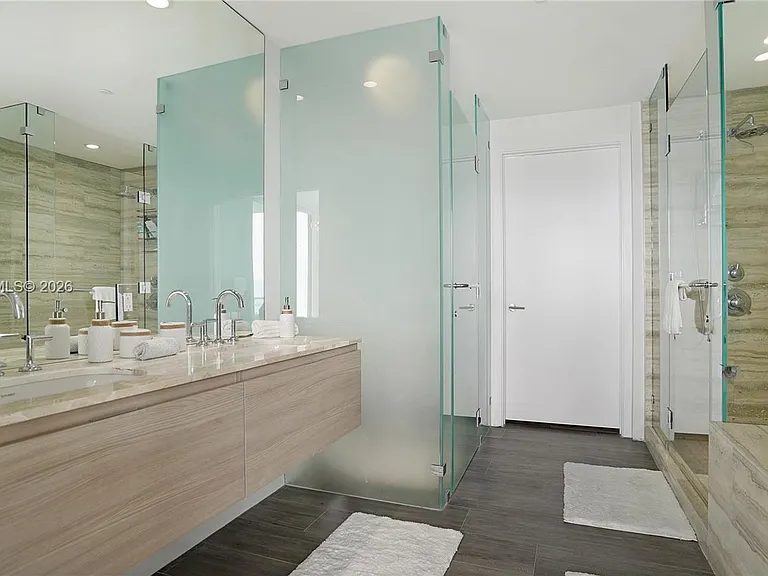 2900 NE 7th Ave #4102 — Photo 14