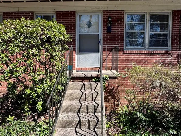 907 Dawes St, Chapel Hill, NC 27516