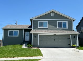 7661 N 144th Ave, Bennington, NE 68007