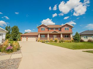 72 30th Ave E, West Fargo, ND 58078