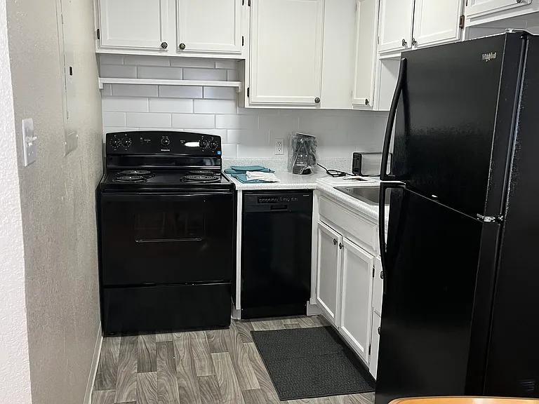 Graham House — Photo 29