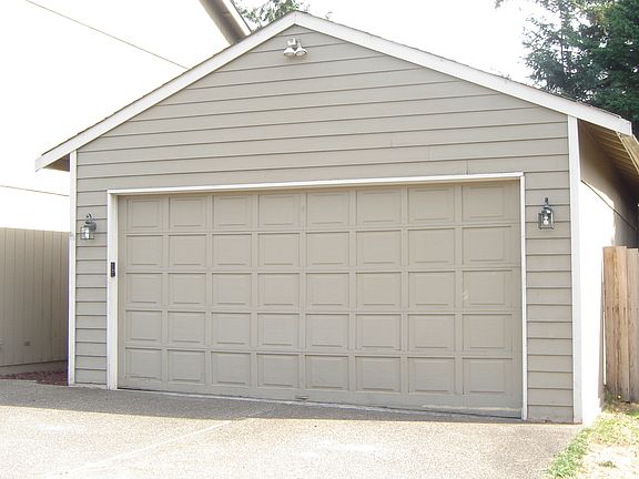 3rd image of 1910 135th Street Ct E