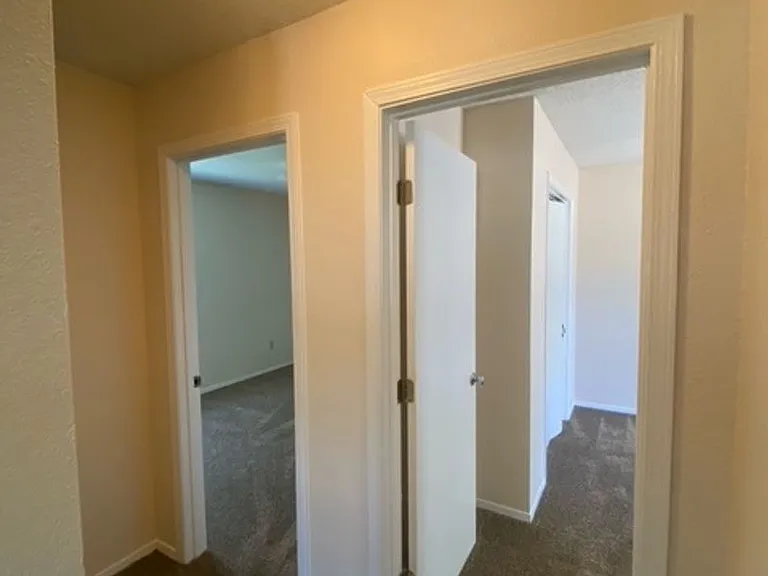 1437 N Wabash Ave — Photo 12