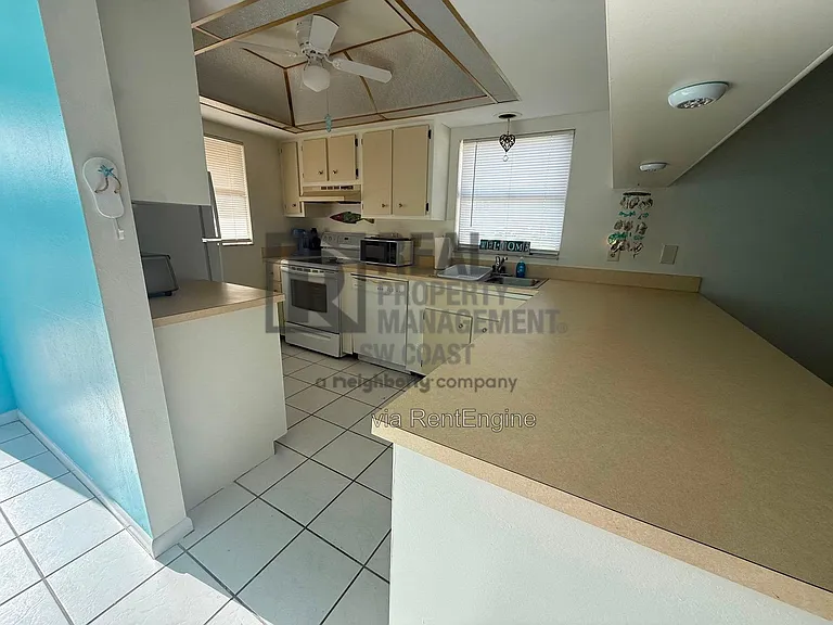 4718 SE 5th Ave #7 — Photo 15