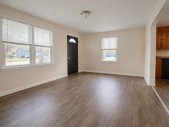 2nd image of 1205 Broadus Ave SE