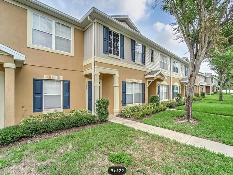 10704 Chesham Hill Ct — Photo 2