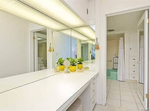 3rd image of 2500 Kalakaua Ave APT 1001