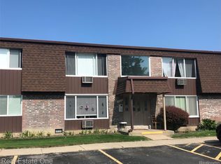 30225 Utica Rd APT 226D, Roseville, MI 48066