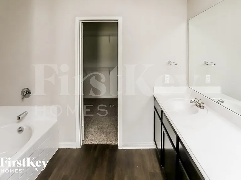 1343 Barrel Dr — Photo 10