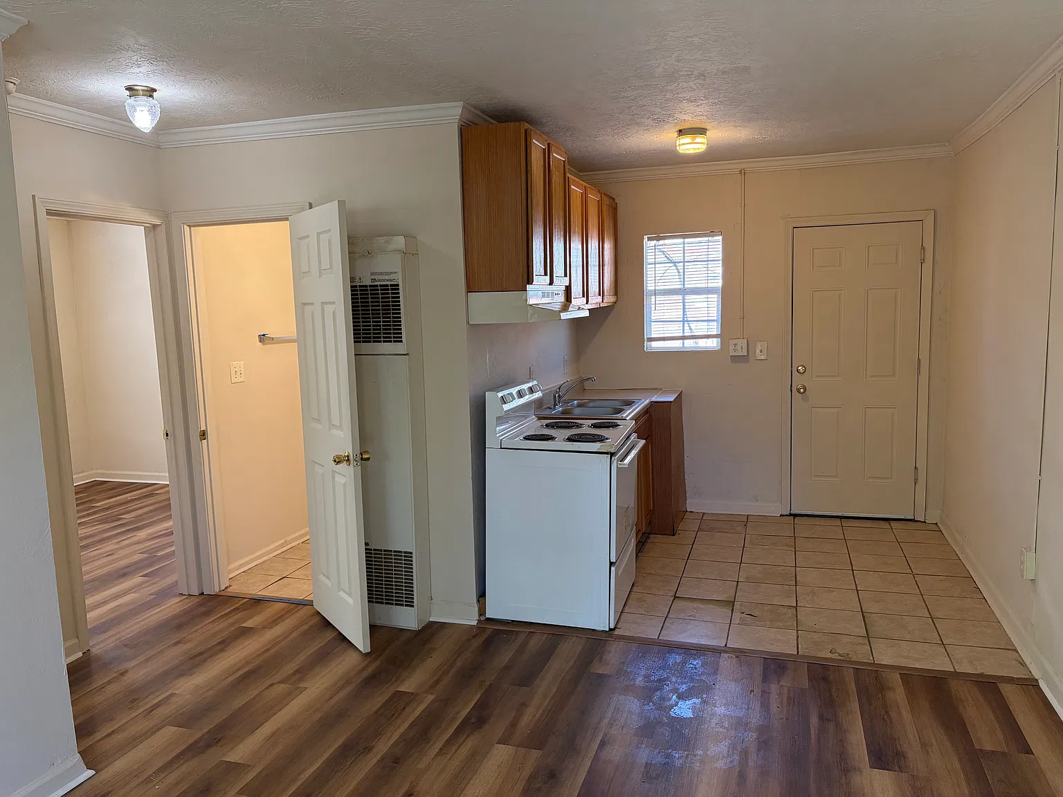 2 bed, $950 — Photo 2