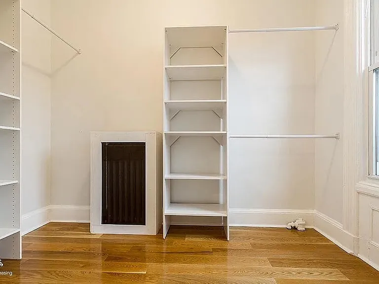 888 Summit Ave #2 — Photo 5