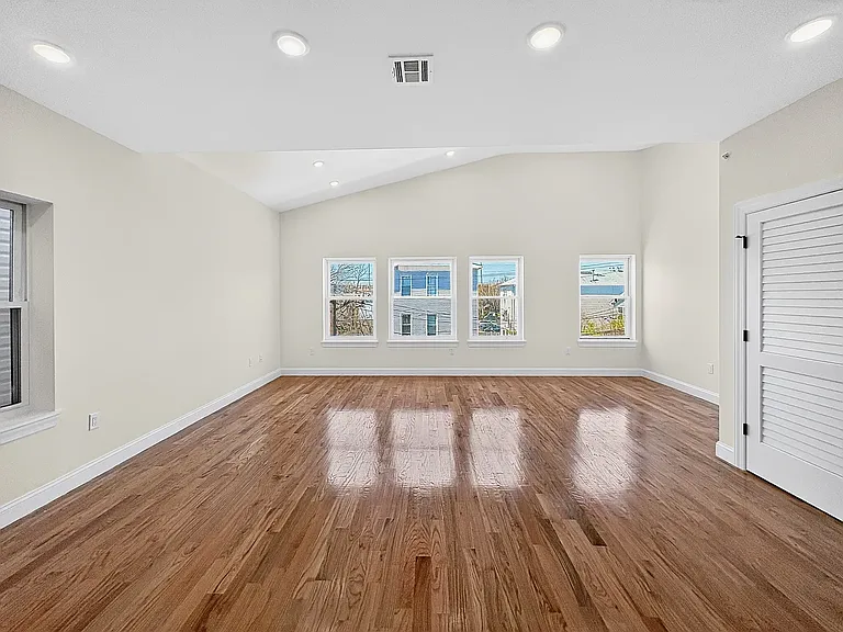 266 Hunterdon St #3 — Photo 3