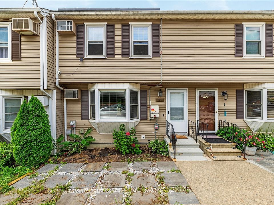 1st image of 15 Gibbs St #G