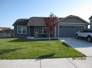 5007 Spirea Dr, West Richland, WA 99353