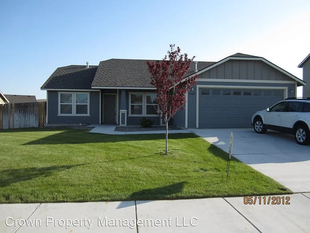 5007 Spirea Dr photo 1