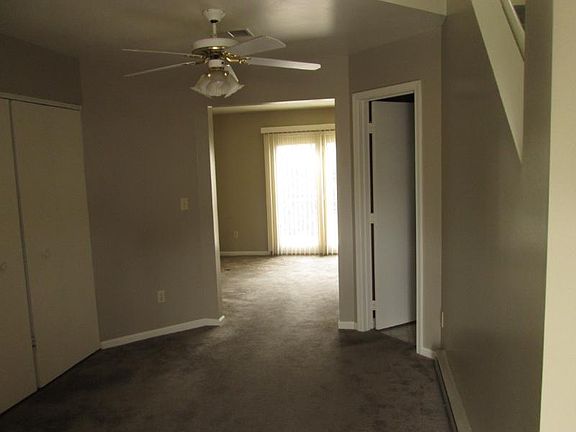 5th image of 957 Orchard Dr