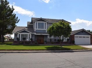 14035 Tahoe Ln, Victorville, CA 92395