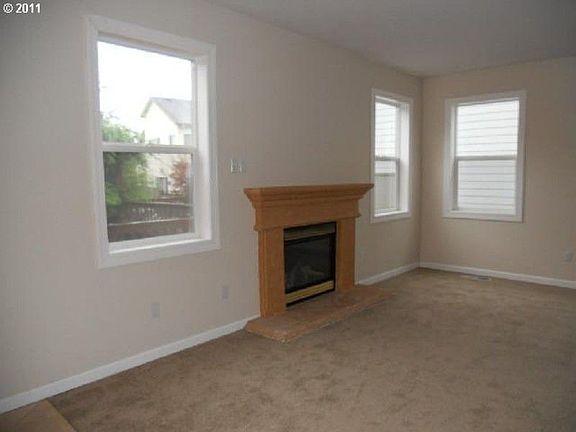 3rd image of 3712 NE 178th Ct